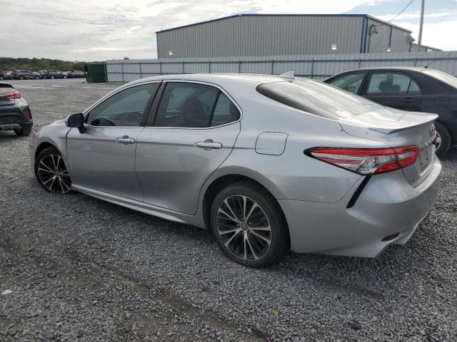 toyota camry - Thumbnail 2
